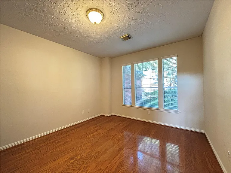 4906 Mountain Frk — Photo 12