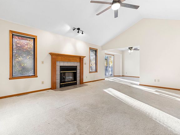 2nd image of 4341 Kingsbury Dr