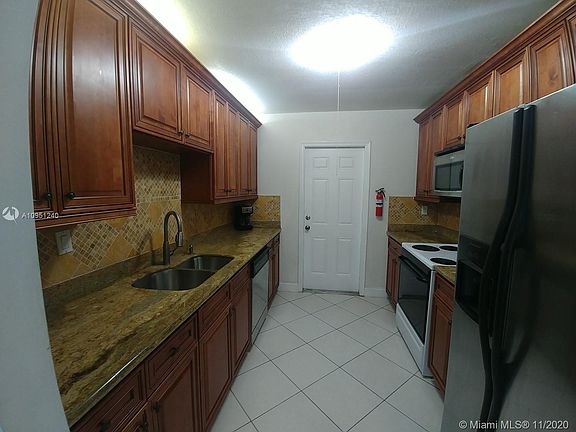 3rd image of 2161 NE 42nd St #2A