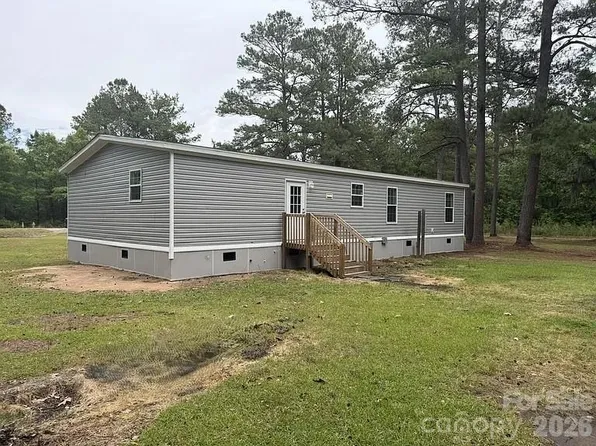 1389 Isabella Rd, Kingstree, SC 29556