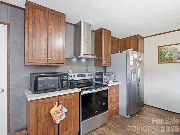 2nd image of 208 Daves Rd