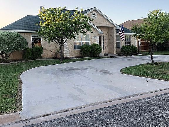 3rd image of 7601 Aspen Ave
