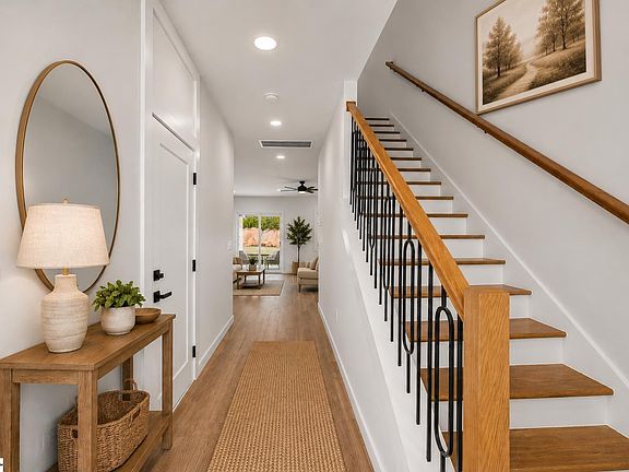 4th image of 156 Boxwood Ln