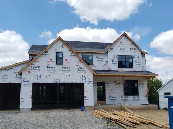 1350 Winding Brook Dr, Valparaiso, IN 46385