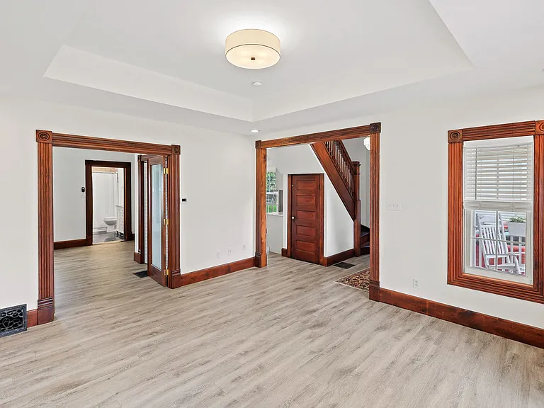 241 Coventry Pl — Photo 7