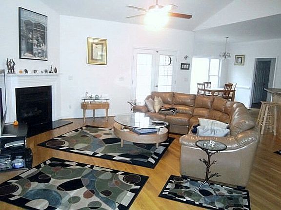 4th image of 19751 Dusty Hill Ln