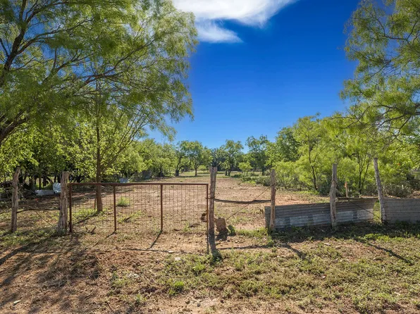 0 S Mesquite St, Brady, TX 76825