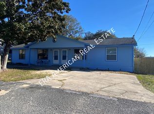 60 Josie Rd, Mary Esther, FL 32569