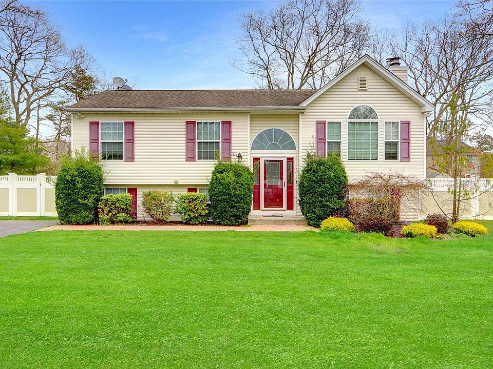1st image of 35 Windus Drive
