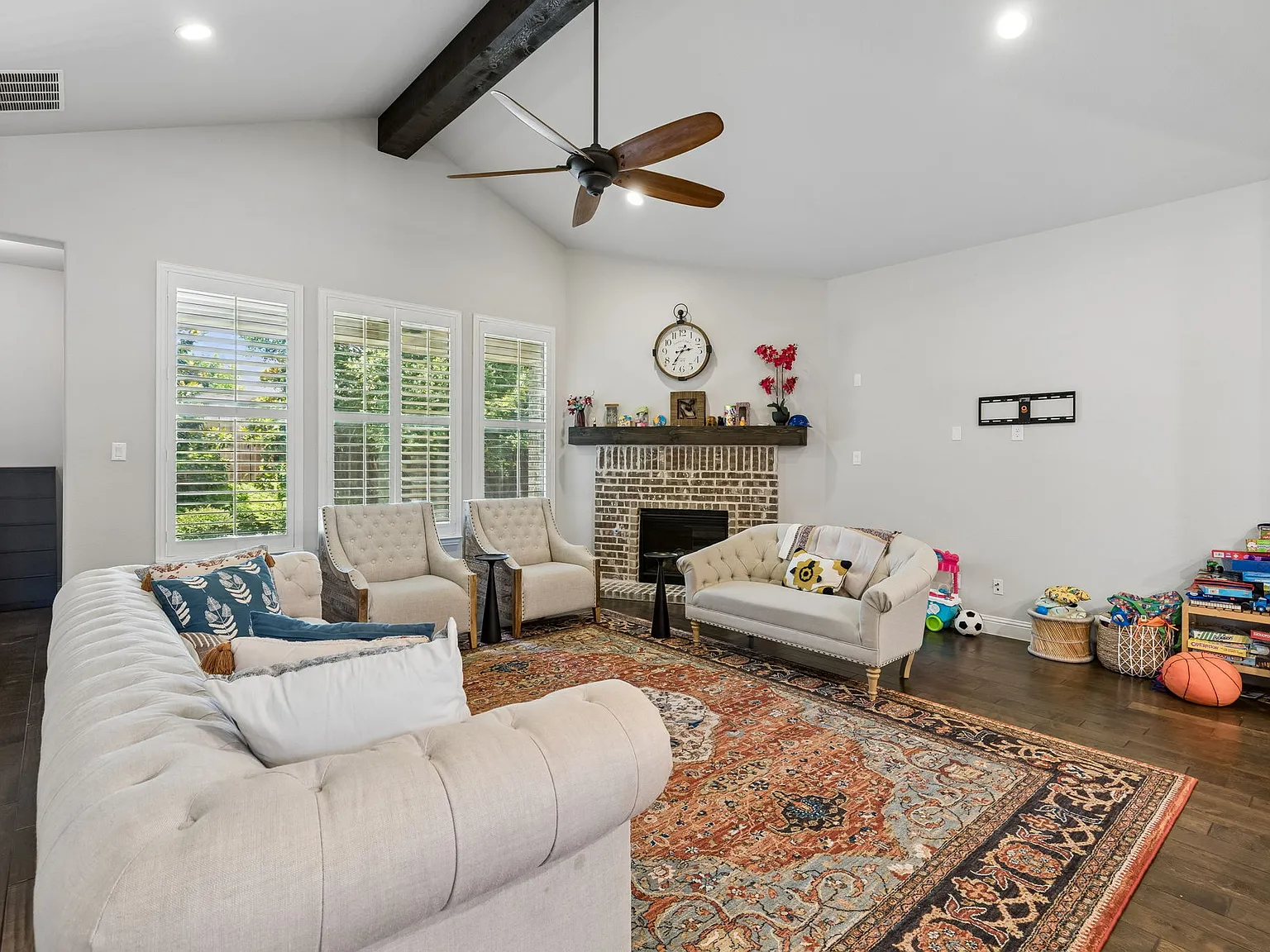 4 bed, 3278 sqft, $3,195 — Photo 4
