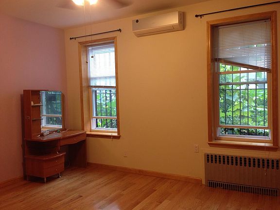 4th image of 2130 E 15th St