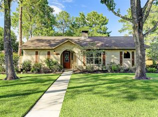 506 Williamsburg Cir, Friendswood, TX 77546