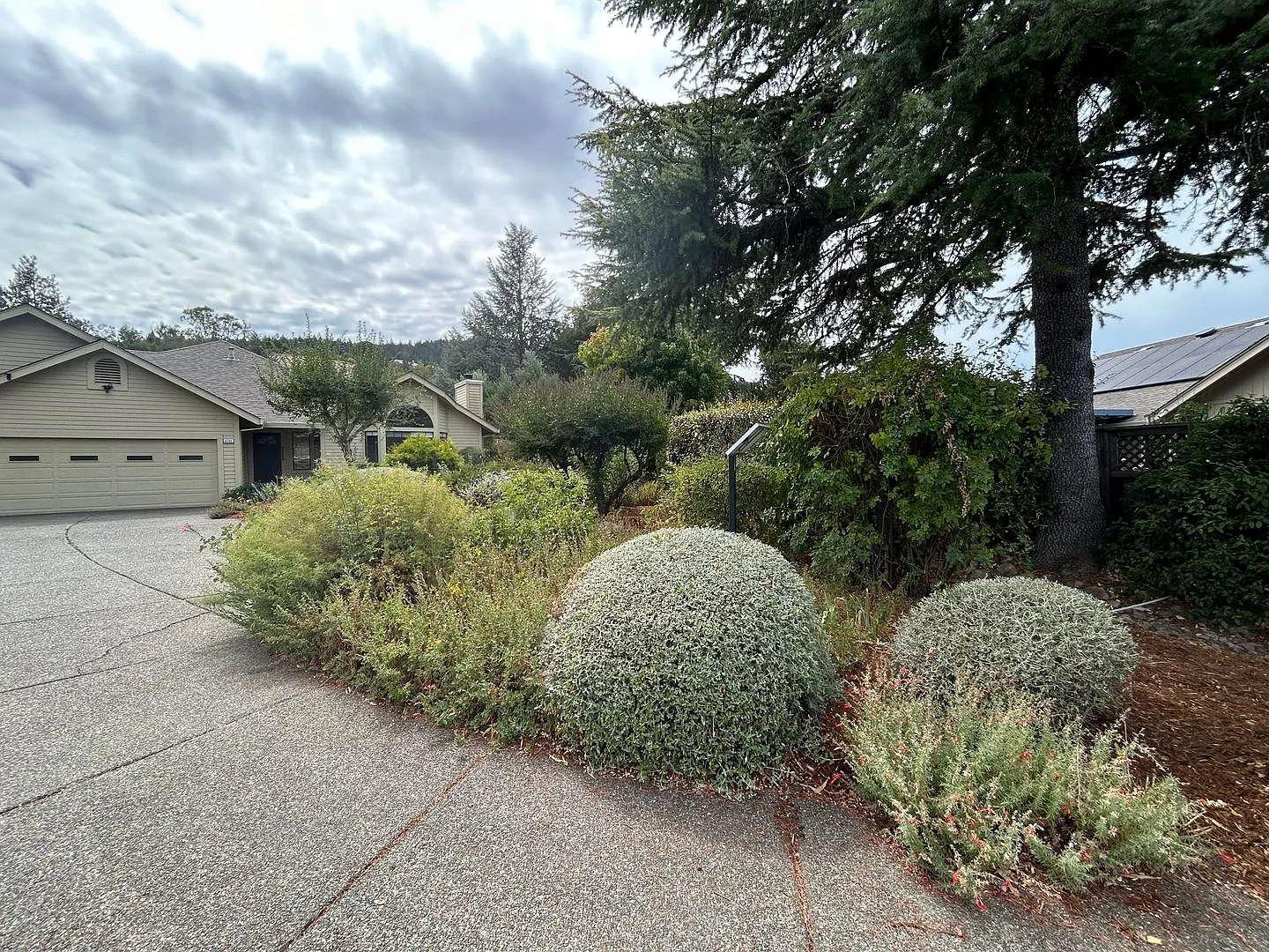 rh8280OakmontDrive — Photo 2
