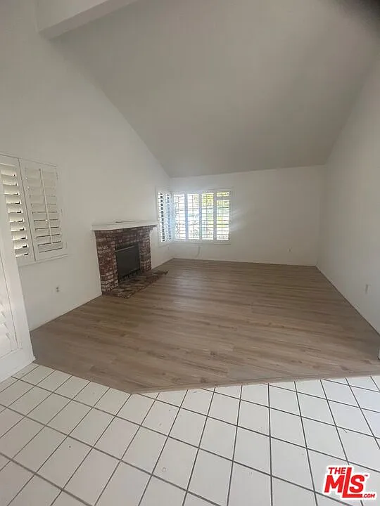 2 bed, 2.0 bath, 1348 sqft, $3,800 — Photo 2