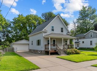 1038 W 5th St, Appleton, WI 54914