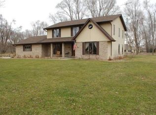 3740 Primrose Ln, Morris, IL 60450