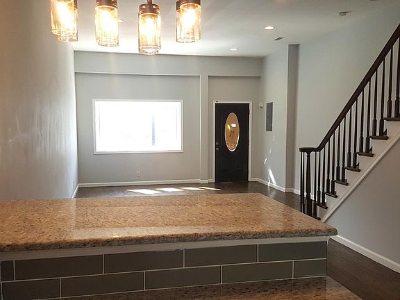 5th image of 14 Laidlaw Ave #2