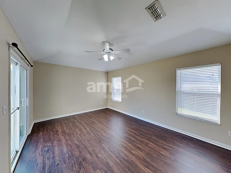 3206 Chantilly Ct — Photo 10