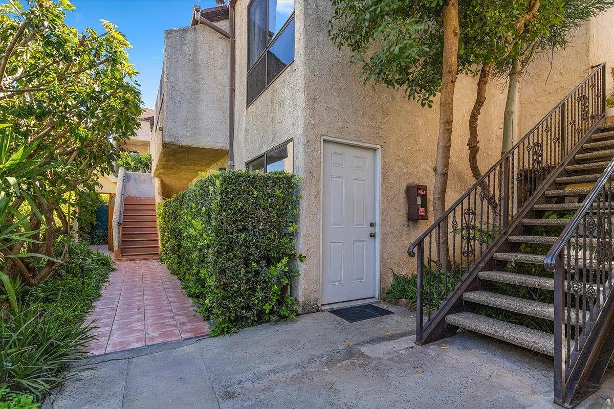 2 bed, 1321 sqft, $3,450 — Photo 4