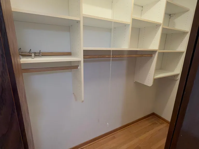 2110 W Woodbury Ln — Photo 10