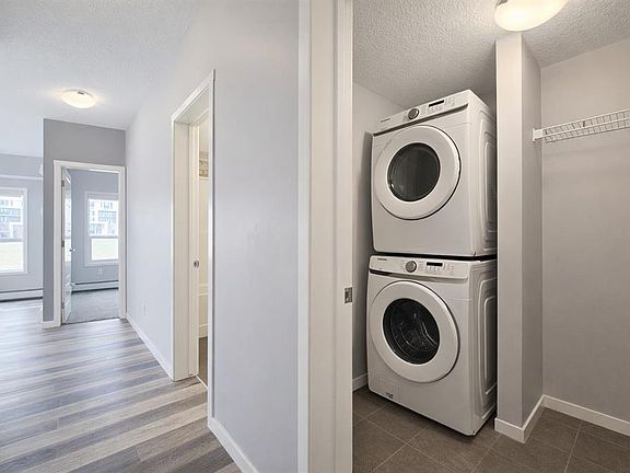 3rd image of 4150 S Seton Dr SE #109