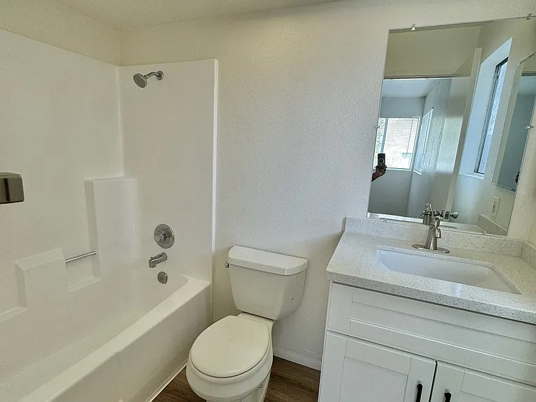 3515-3563 Roosevelt St - Su Casa Apartments — Photo 47