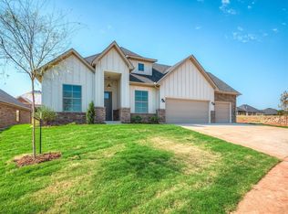 11612 NW 105th St, Yukon, OK 73099