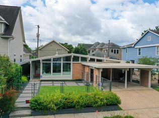 942 Byrne St, Houston, TX 77009