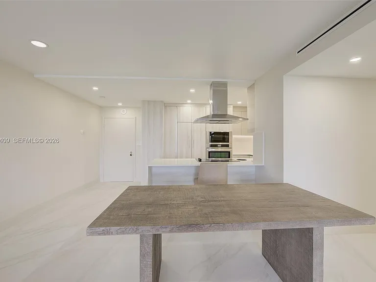 600 Three Islands Blvd #403 — Photo 7