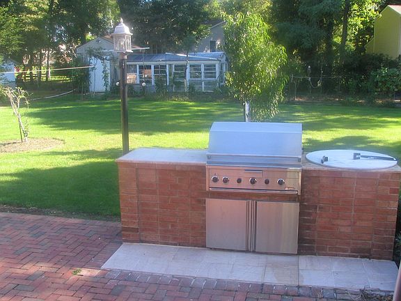 2nd image of 280 Evergreen Ave