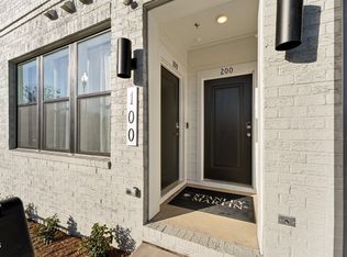 154 N White St #200, Wake Forest, NC 27587