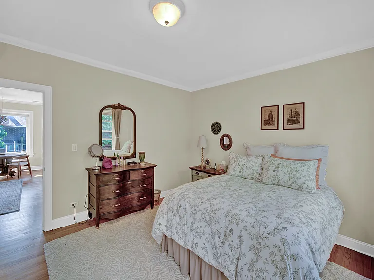 650 W Wellington Ave — Photo 18