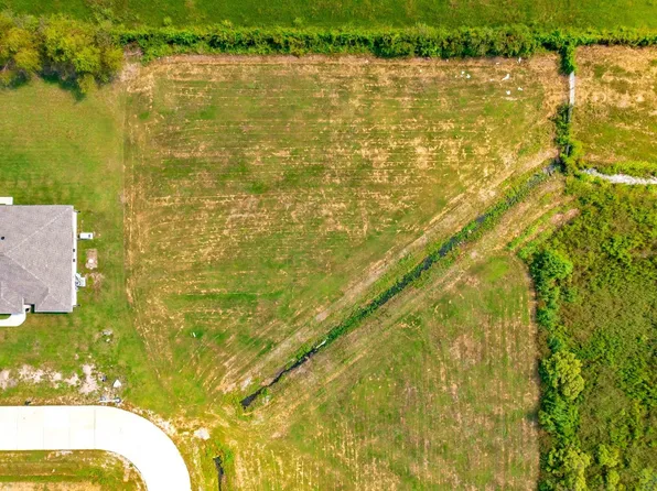 250 Bouverans Cir, Lockport, LA 70374