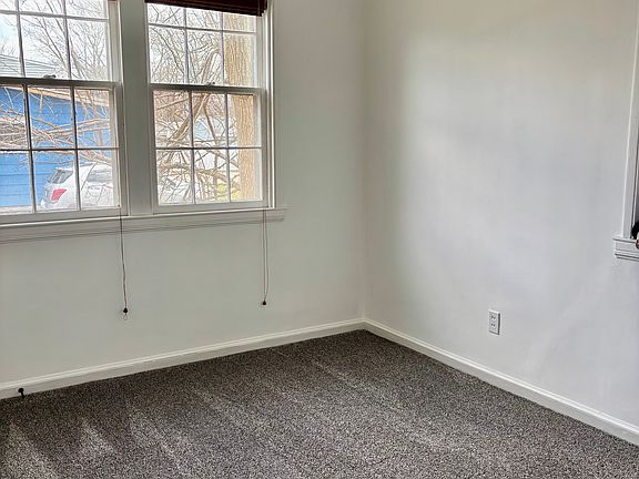 5th image of 301 West St