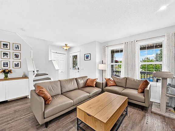 5th image of 265 E Everglen Rise SW