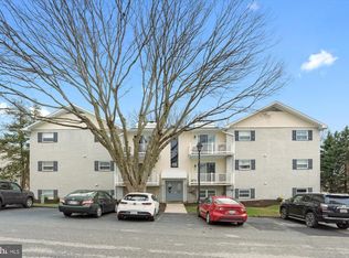14 Warren Lodge Ct APT 2D, Cockeysville, MD 21030