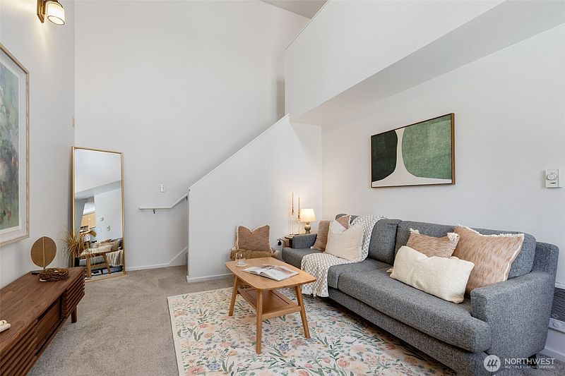 3rd image of 425 Vine St #721