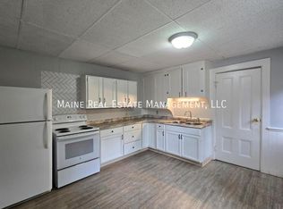 17 Boutelle Ave APT 2, Waterville, ME 04901