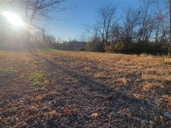 Tdb Freeport St, Eldon, MO 65026