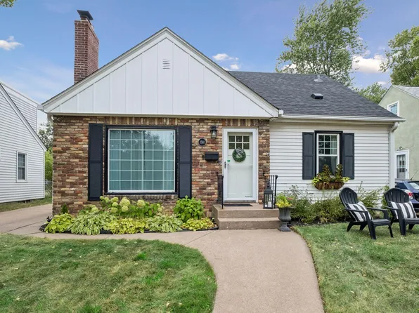 1581 Griggs St N, Saint Paul, MN 55108