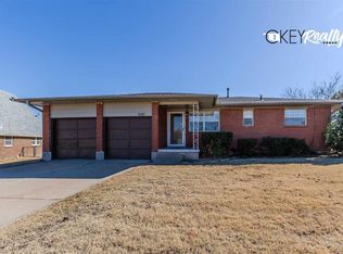 5507 NW Eisenhower Dr, Lawton, OK 73505
