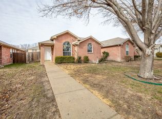 517 Monarch Dr, Lancaster, TX 75146