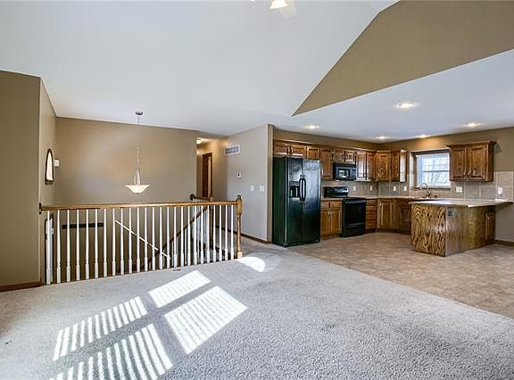 5th image of 1112 NW Long Dr
