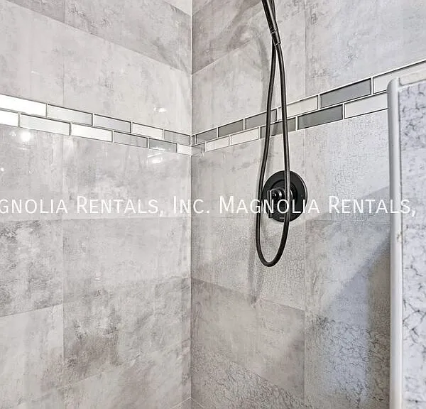 1405 Pheasant Dr — Photo 12