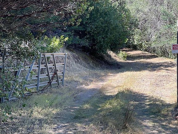 3rd image of 3393 Trevor Road