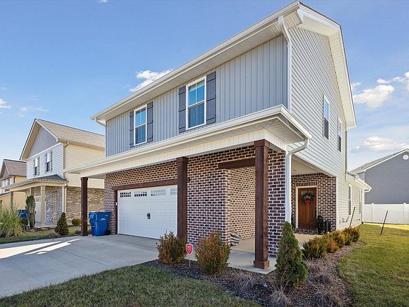 4th image of 1293 Lemongrass Dr