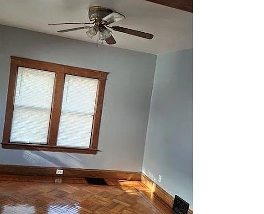 5th image of 3301 W 94th St