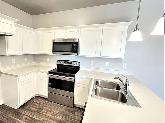 4th image of 5230 W Cannavale Dr #C203