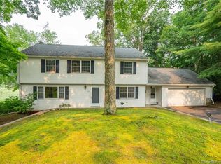 20 Neal Dr, Simsbury, CT 06070