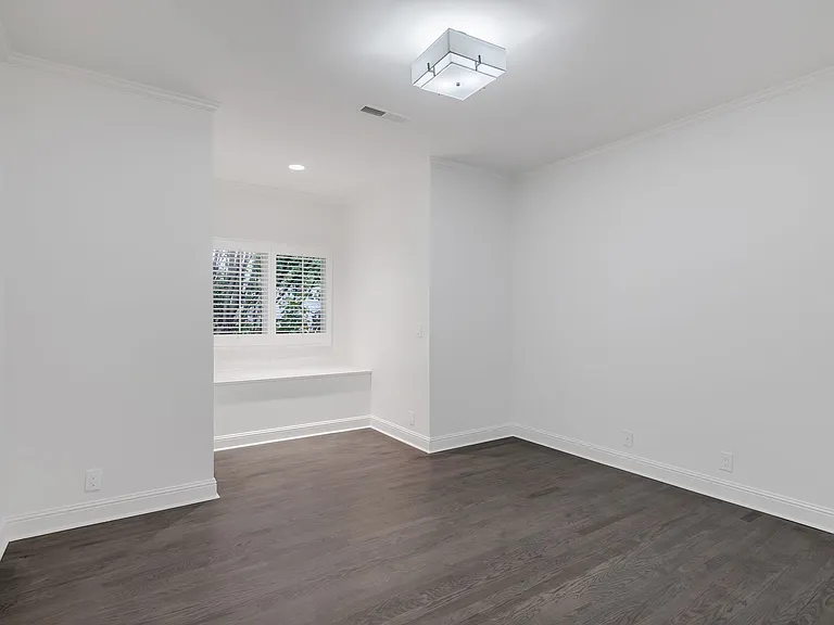 37 Erwin Ct — Photo 15